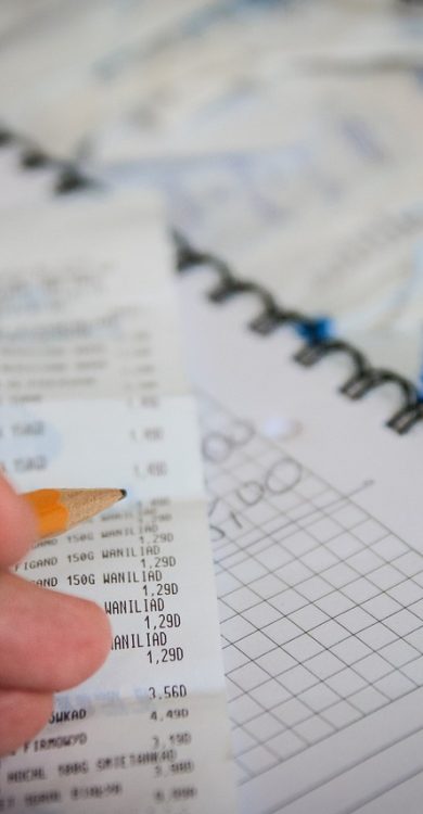 money-g2cb12ee3a_1280